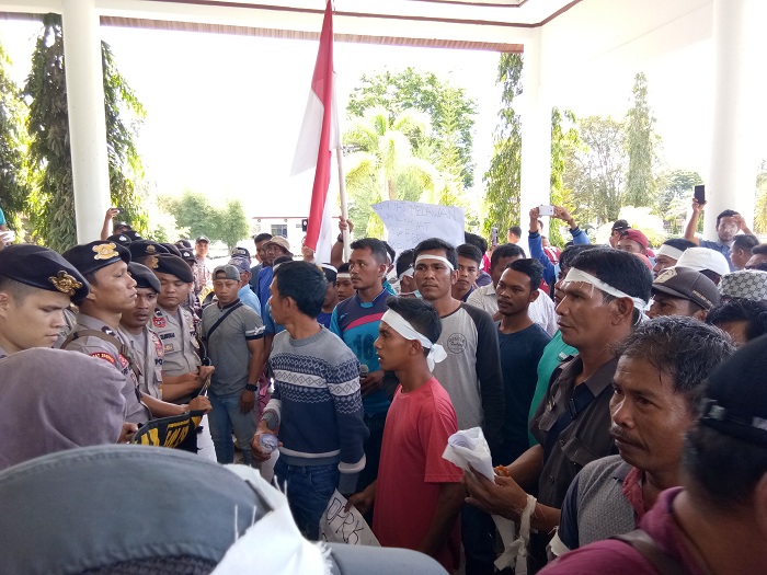 nelayan-di-aceh-singkil-demo.jpg
