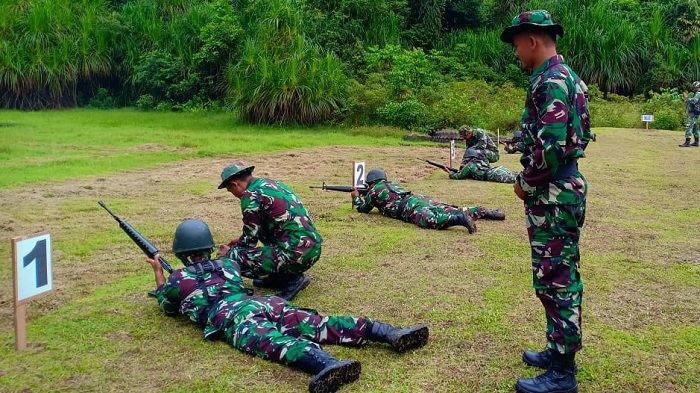 Asah Kemampuan, Prajurit Kodim Simeulue Latihan Menembak