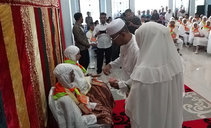 8 Bus Jemput Jamaah Haji Abdya yang Tiba Malam Ini, Satu Pesawat dengan Jamaah dari 4 Kabupaten Ini