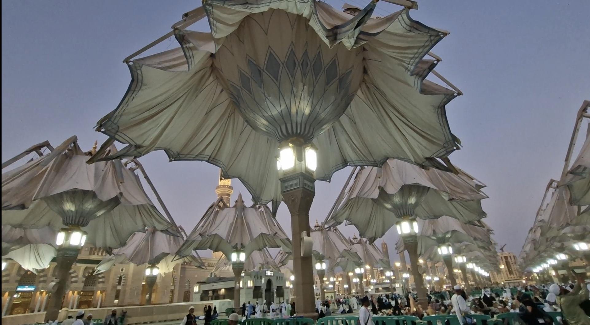 payung-masjid-nabawi-madinah_2024.jpg