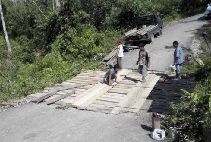 Jembatan Bintah-Sarah Putus