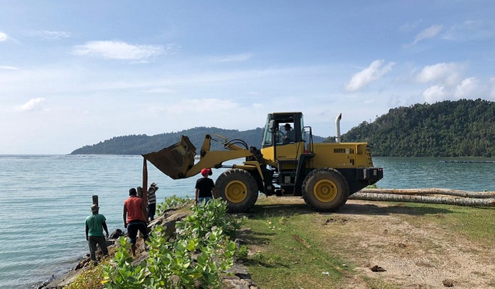 Tiang Pelabuhan Pulo Breuh Diperbaiki, BPKS Pastikan KMP Papuyu Bisa Bersandar Sabtu Depan