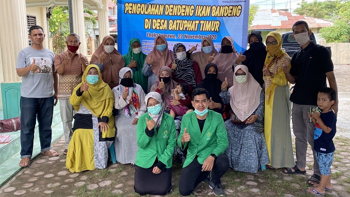 Pengabdian Dosen Fakultas Pertanian Unimal, Kaum Ibu Ikut Pelatihan Membuat Dendeng