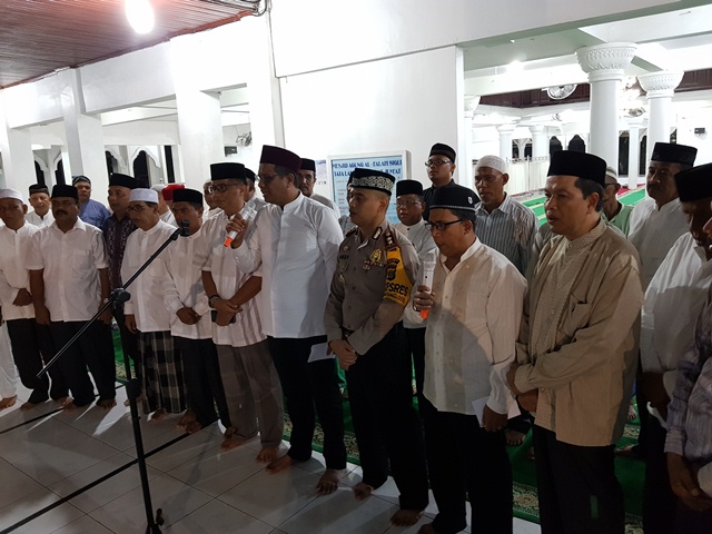 pelepasan-pawai-takbir_20180614_224144.jpg