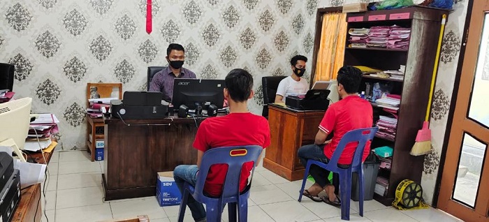 Dua Remaja Transaksi Judi Chip Diangkut Polisi, Menunggu Dicambuk, Hingga Lebaran dalam Penjara