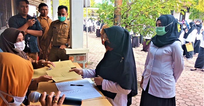 penyerahan-sk-cpns-aceh-barat-2.jpg