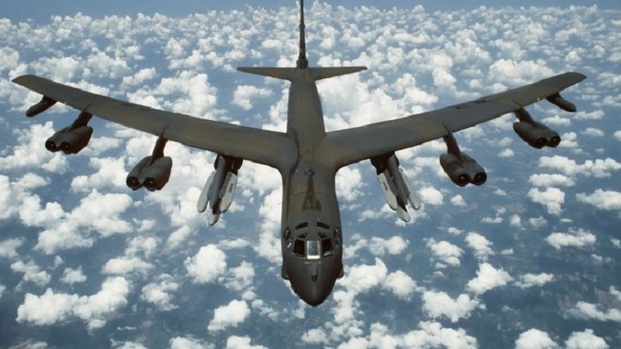 pesawat-pembom-b-52-milik-amerika-serikat.jpg