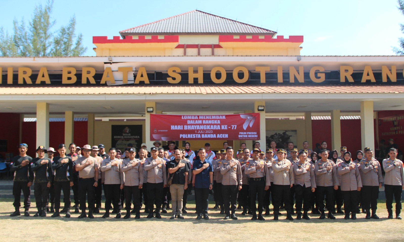 polresta-banda-aceh-menggelar-lomba-menembak.jpg