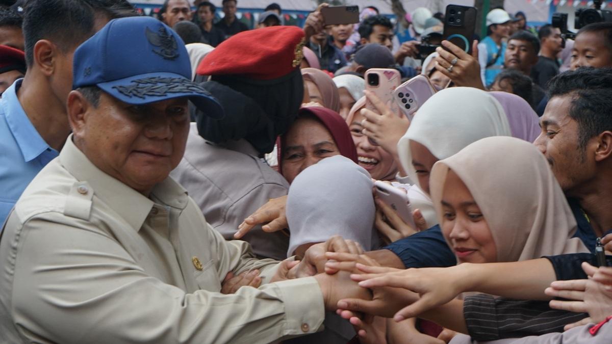 Detik-detik Presiden Prabowo Tiba di Bener Meriah, Emak-emak Teriak Listrik dan Jaringan Telkom