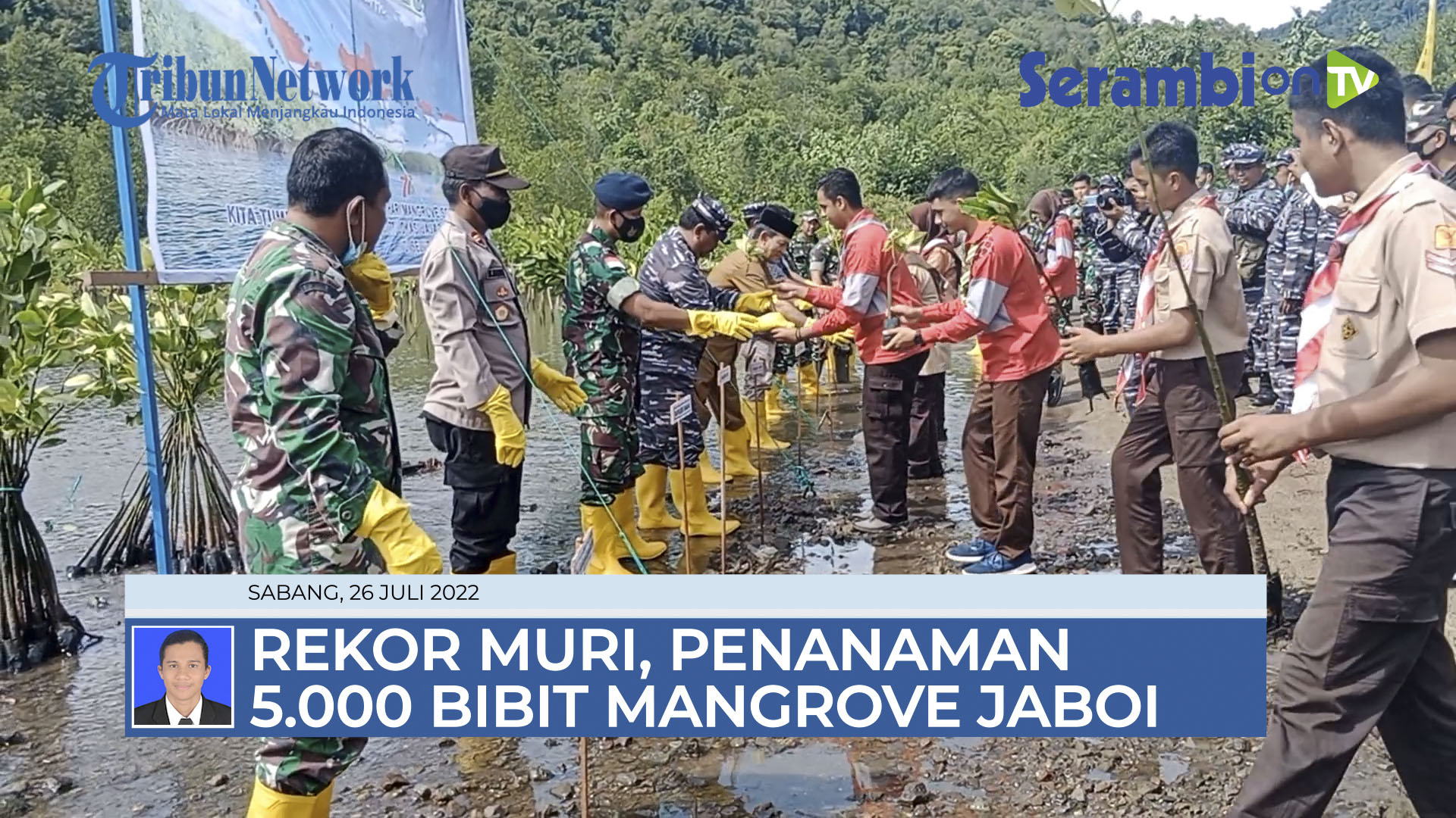 prajurit-lanal-sabang-bersama-masyarakat-tanam-5000-bibit-mangrove-di-pantai-cot-neuhot-jaboi.jpg