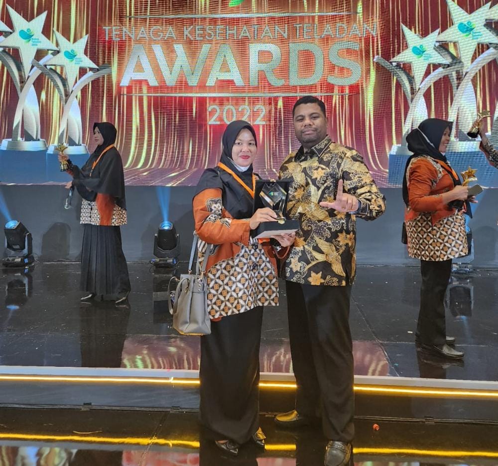 Reni Oktaria Kader Posyandu Langsa Baro Terima Award Nakes Teladan dari Menteri Kesehatan RI