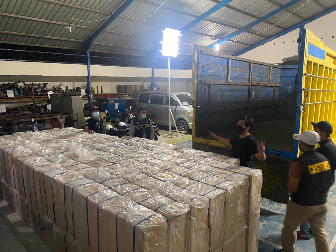 Bea Cukai Langsa Amankan 1,5 Juta Batang Rokok Ilegal Merk Luffman