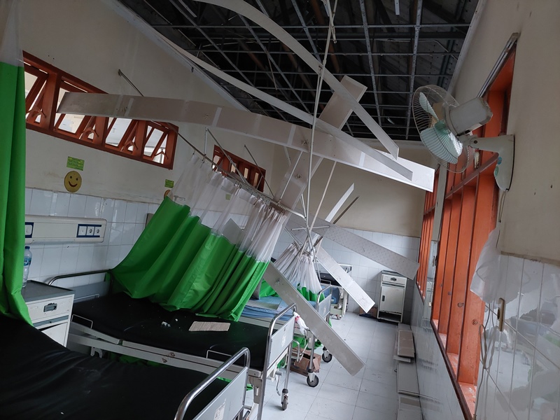 Plafon Ambruk, Dua Pasien RSUD Aceh Tamiang Nyaris Tertimpa