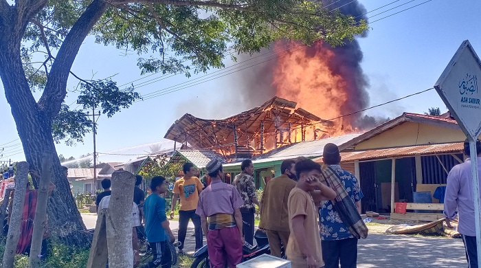 Rumah Pj Pengulu Rema Baru & 2 Rumah Anaknya Terbakar, 2 Rumah Menantu Rusak, Begini Kronologisnya