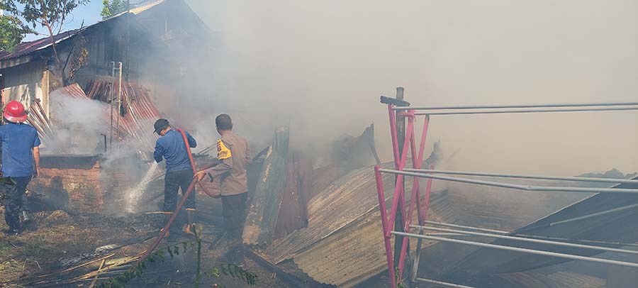 rumah-terbakar-di-langsa-2021_.jpg