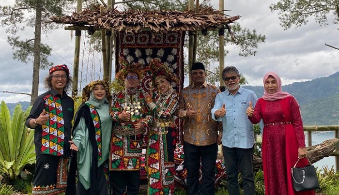 Dirjen Adwil Kemendagri Safrizal ZA Hadiri Resepsi Perkawinan Putri Penyair Gayo di Bur Telege