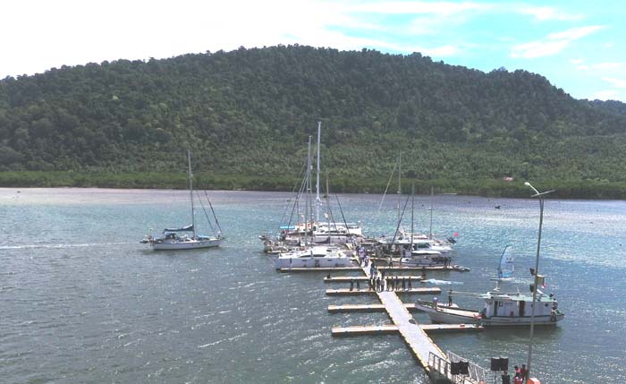 sejumlah-kapal-yacht-dari-luar-negeri-ikut-berpartisipasi_20180430_104029.jpg