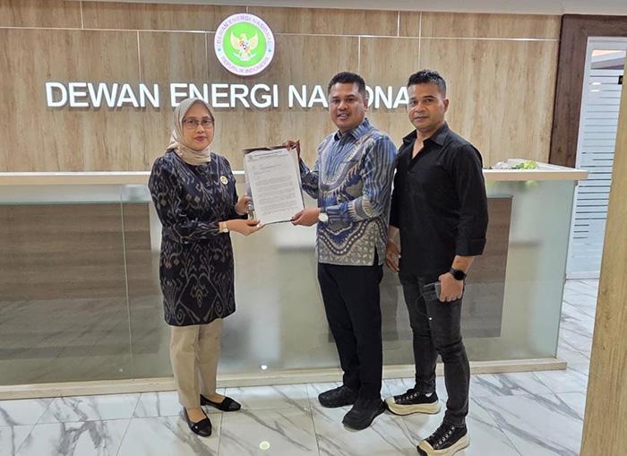 Surati Kementerian ESDM, Wakil Ketua DPRK Perjuangkan Kemandirian Listrik di Banda Aceh - Serambinews.com