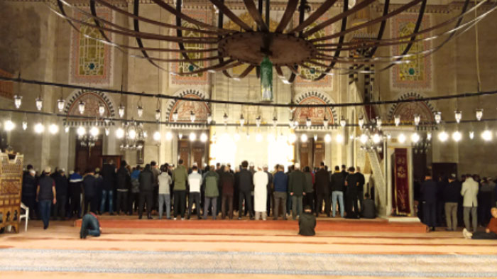 Memburu Lailatul Qadar di Istanbul