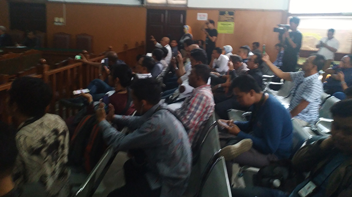 Praperadilan Ditolak, Irwandi Sah Tersangka