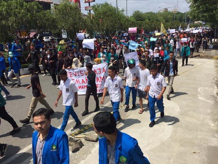 siswa-stm-demo.jpg