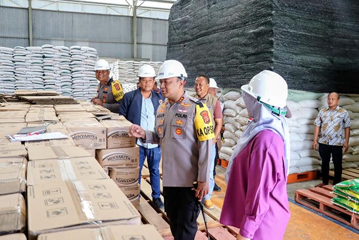Cek Gudang Bulog, Kapolres Abdya: Stok Beras Mencukupi, Jangan Coba-coba Jual di Atas HET