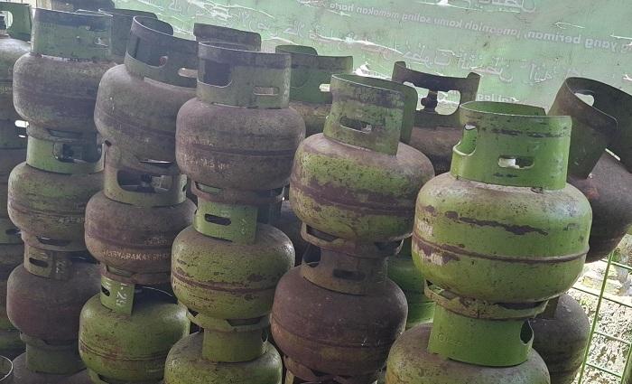 tabung-gas-elpiji-di-salah-satu-pangkalan-gas-elpiji-resmi-di-Kabupaten-Aceh-Barat-Daya-Abdya.jpg