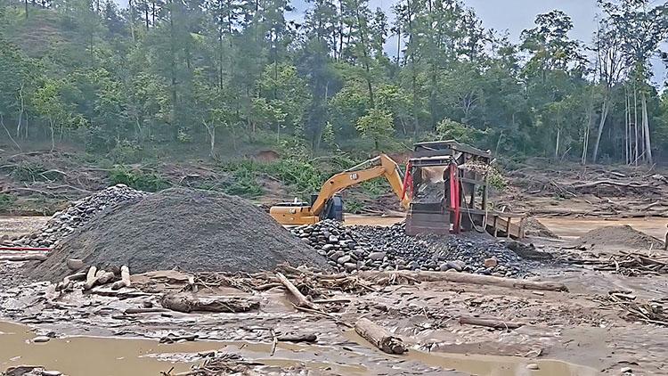 Tambang Emas Ilegal Kembali Beroperasi, Berkedok Normalisasi Sungai - Serambinews.com