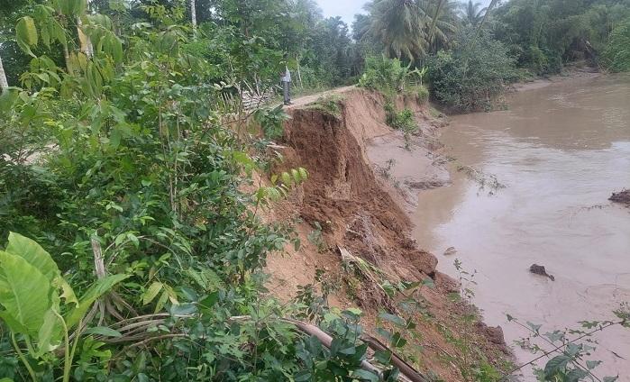 tanggul-jebol-di-Krueng-Pase.jpg