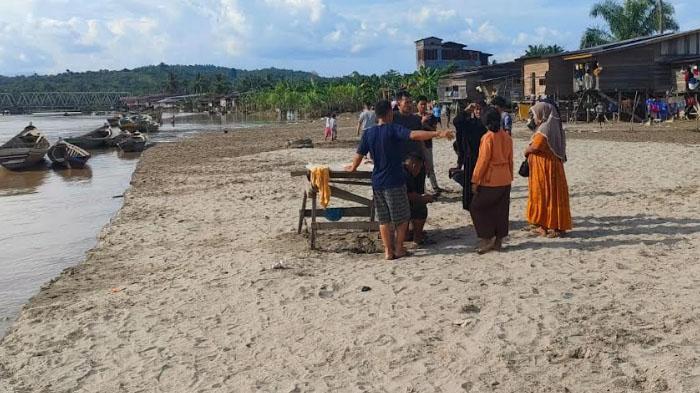 BREAKING NEWS - Pemuda Suka Maju Hilang Terseret Arus Sungai Souraya