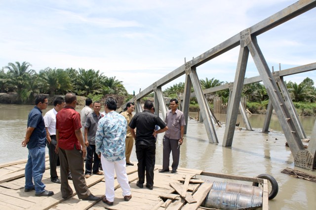 Tender Jembatan Krueng Teukuh Dibatalkan, DPRK Abdya Minta Dianggarkan Kembali Tahun Depan