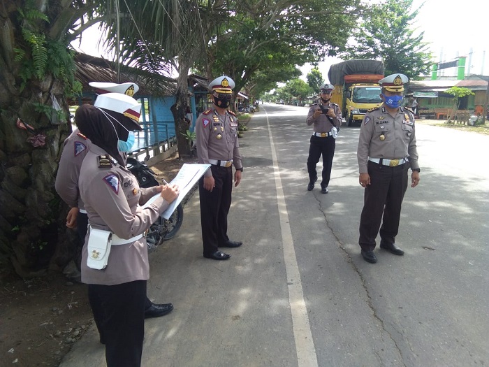 Wadir Lantas Polda Aceh Tinjau Lokasi Lakalantas Tiga Remaja Meninggal di Aceh Timur