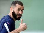 1010striker-real-madrid-karim-benzema.jpg