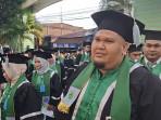 Abang-Rayeuk-wisuda.jpg