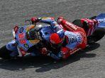 Aksi-Marc-Marquez-saat-memacu-motor-tes-pramusim-MotoGP-2024-di-Sirkuit-Sepang.jpg