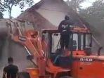 Anak-tega-robohkan-rumah-ibu-di-Malang-Jawa-Timur-bermula-masalah-warisan.jpg