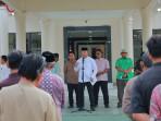 Asisten-Pemerintahan-Setdakab-Aceh-Barat-Irfan-Murdani-MSc-saat-memimpin-apel.jpg