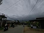 Atim-diselmuti-awan-hitam.jpg
