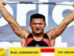 Atlet-angkat-besi-Rizki-Juniansyah-berhasil-menyabet-2-medali-emas-IWF-World-Championship-2025.jpg