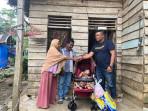 Bocah Lumpuh Layu di Simpang Keuramat dapat Kursi Roda dari Anggota DPRK Aceh Utara