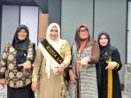 Bunda-Marlina-Muzakir-foto-bersama-Ketua-Pokja-Bunda-PAUD-Kota-Banda-Aceh.jpg