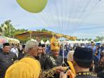 Bupati-Mukhlis-lepas-balon.jpg