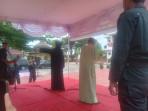 Disebat Cemeti, Terpidana Judi Online di Nagan Raya Nyaris Roboh di Atas Panggung
