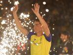 Cristiano-Ronaldo-dalam-acara-perkenalan-sebagai-pemain-Al-Nassr-di-Mrsool-Park.jpg
