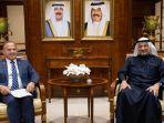 DPR-AS-Temui-Menlu-Kuwait-di-Kuwait.jpg