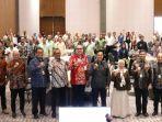 Daddi-Peryoga-foto-bersama-saat-Sosialisasi-Pencegahan-dan-Penanganan-Dugaan-Tindak-Pidana-Perbankan.jpg