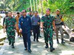 Danrem-dan-Pj-Bupati-Aceh-Barat-Ziarah-Makam-T-Umar.jpg
