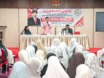 Farid-Nyak-Umar-saat-menyampaikan-pemaparan-di-Aula-Bapelkes-Aceh.jpg
