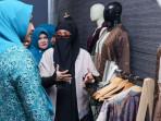 Tinjau Bootcamp Desainer Aceh, Kak Na Sebut Fesyen Muslim Miliki Peluang Besar di Aceh