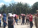 Foto-Massa-Demo-Perusahaan-Kelapa-Sawit-PT-Socfindo-di-Aceh-Singkil-_.jpg
